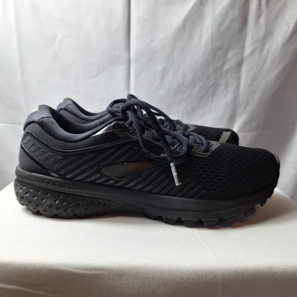 BROOKS Ghost 12 Running Sneaker Womens Sz 8B Triple Black Mesh Athleisure Gym